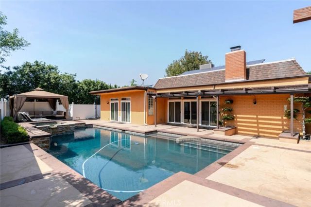 17180 Ballinger Street, Northridge, CA 91325