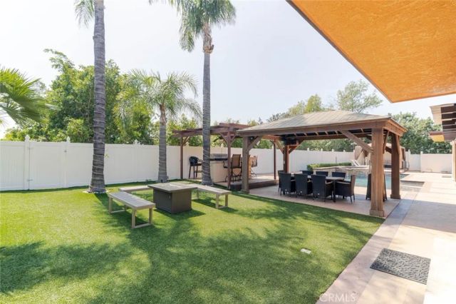 17180 Ballinger Street, Northridge, CA 91325