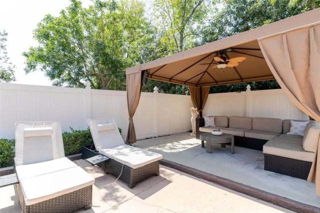 17180 Ballinger Street, Northridge, CA 91325