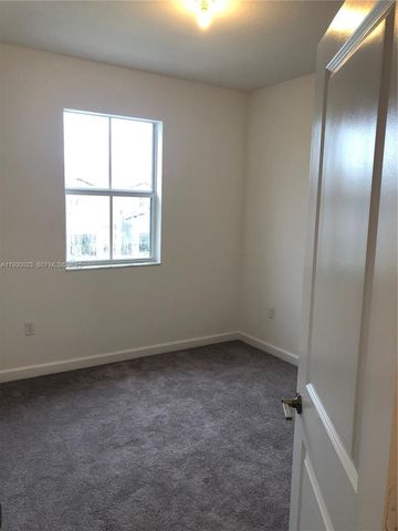 2610 SE 13th St 2610, Homestead, FL 33035