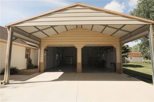 202 Howard Road, Trimble, MO 64492