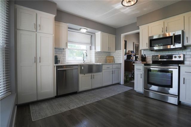 202 Howard Road, Trimble, MO 64492