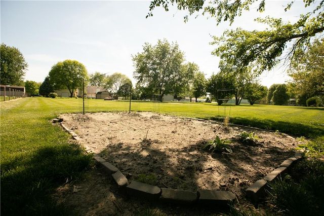 202 Howard Road, Trimble, MO 64492