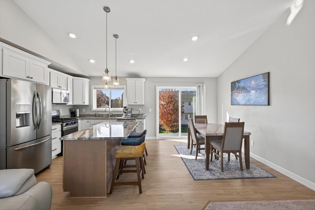 1704 Wilking Way, Shakopee, MN 55379
