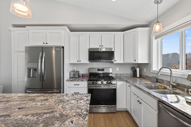 1704 Wilking Way, Shakopee, MN 55379