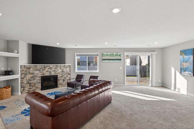1704 Wilking Way, Shakopee, MN 55379