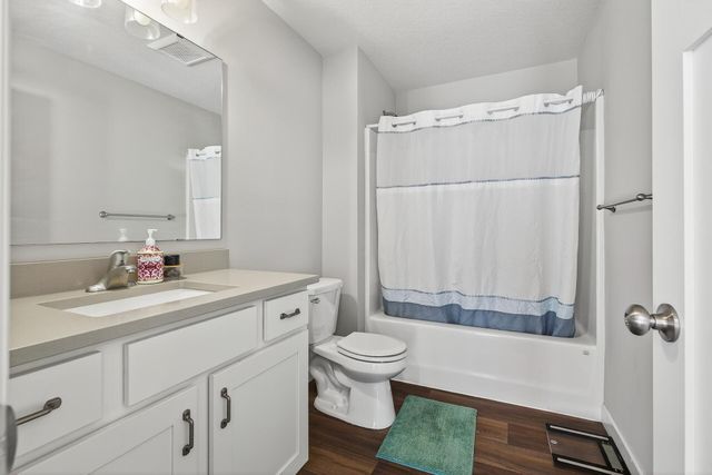 1704 Wilking Way, Shakopee, MN 55379