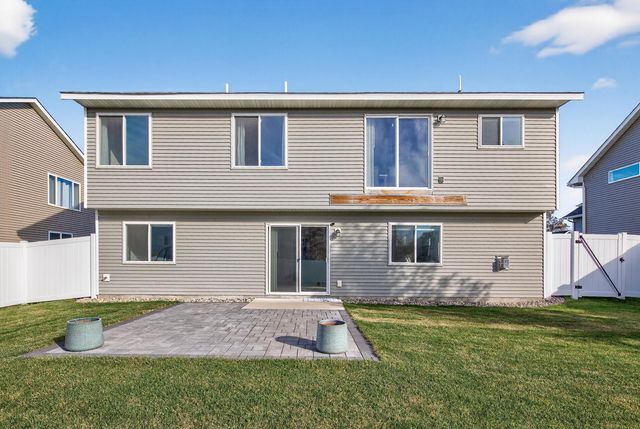 1704 Wilking Way, Shakopee, MN 55379
