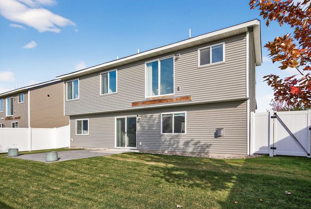 1704 Wilking Way, Shakopee, MN 55379