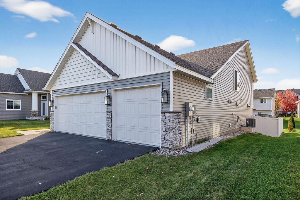 1704 Wilking Way, Shakopee, MN 55379 — photo 4