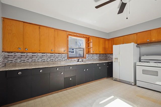 719 UNION STREET, Stevens Point, WI 54481