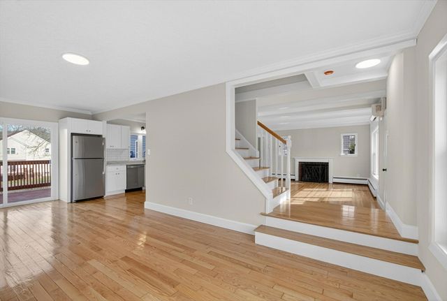 1051 Boston Rd 1051, Haverhill, MA 01835