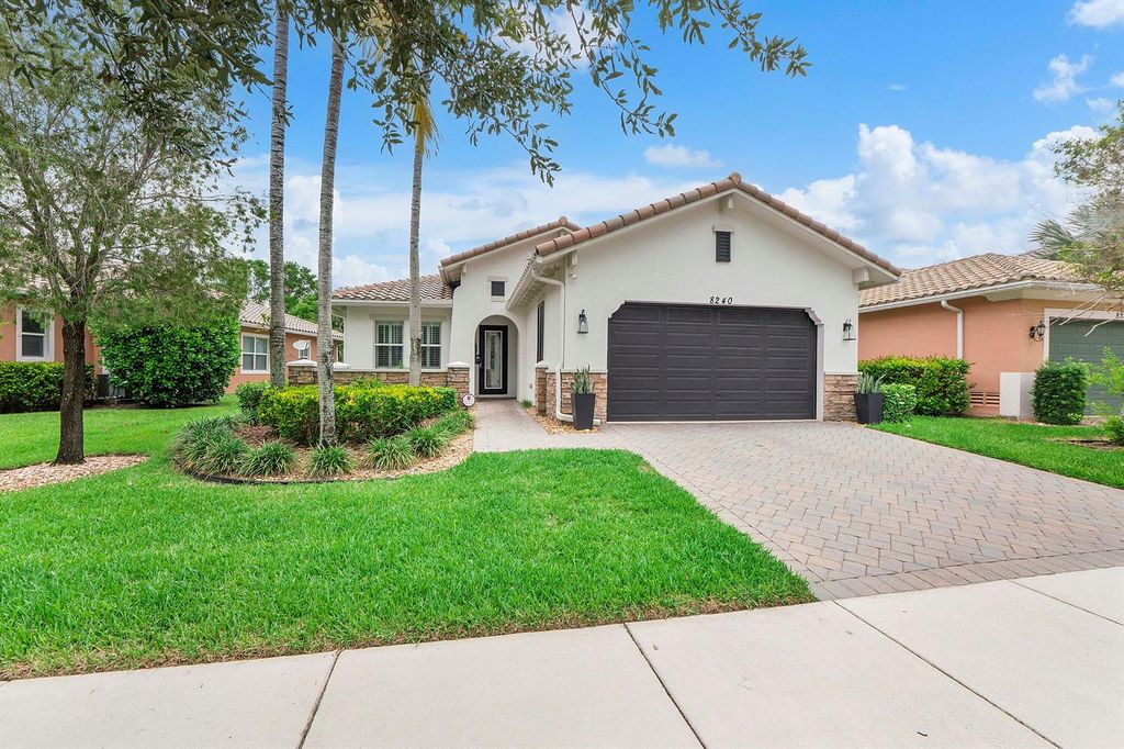 8240 NW 120th Way, Parkland, FL 33076