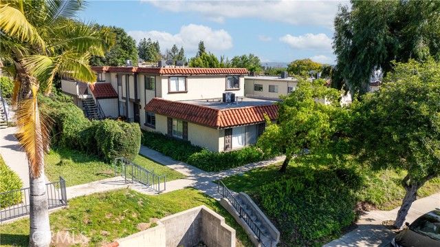 820 Junipero, Duarte, CA 91010