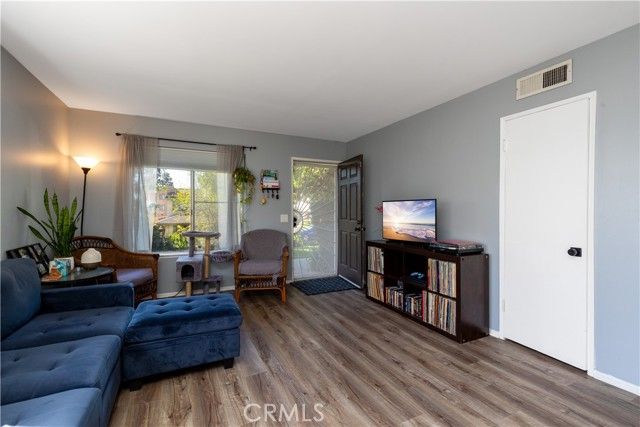 820 Junipero, Duarte, CA 91010