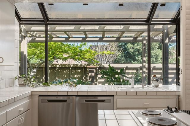 2024 Empire Mine Cir, Gold River, CA 95670