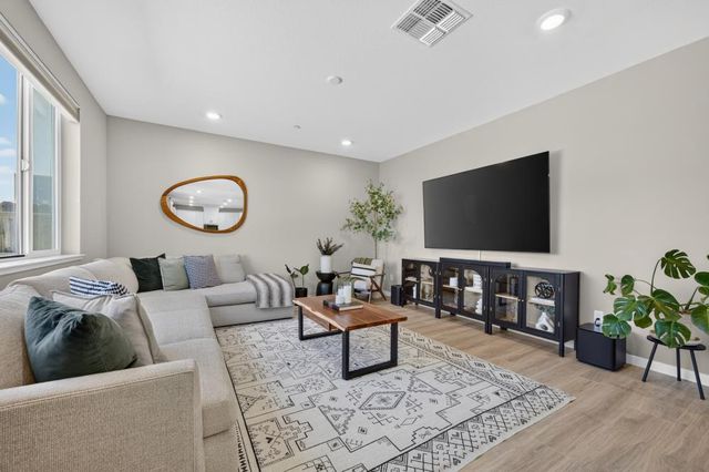 116 Tortosa Ct, Lincoln, CA 95648