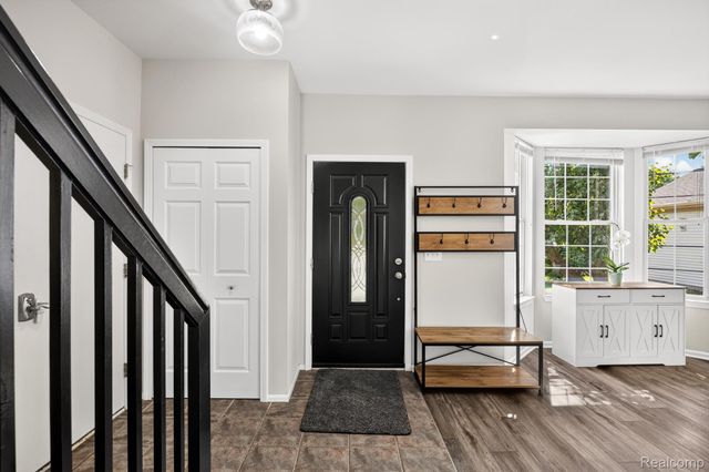 2772 Moosewood Drive, Waterford Charter Township, MI 48329