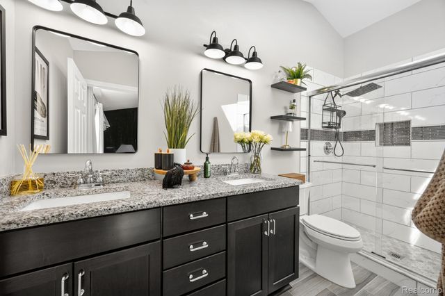 2772 Moosewood Drive, Waterford Charter Township, MI 48329