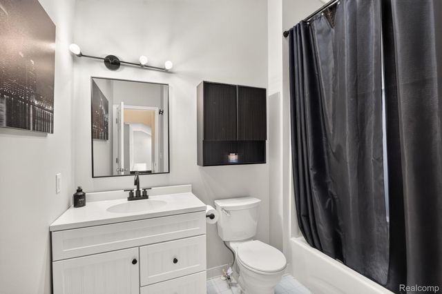 2772 Moosewood Drive, Waterford Charter Township, MI 48329