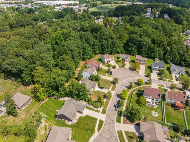 2772 Moosewood Drive, Waterford Charter Township, MI 48329