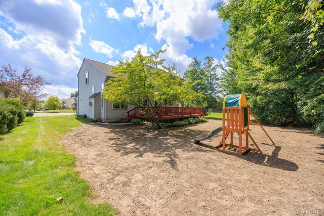 2772 Moosewood Drive, Waterford Charter Township, MI 48329