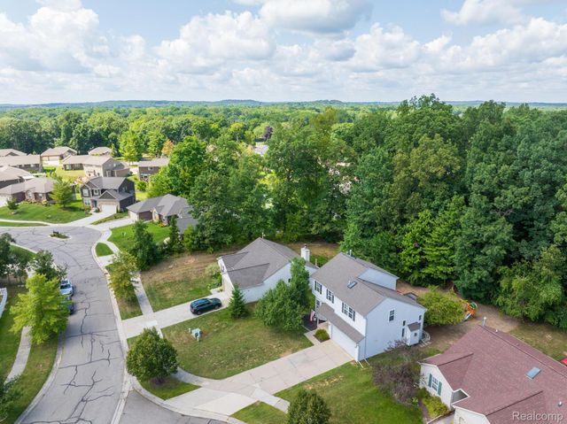 2772 Moosewood Drive, Waterford Charter Township, MI 48329
