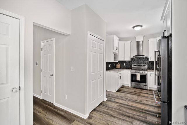 2772 Moosewood Drive, Waterford Charter Township, MI 48329