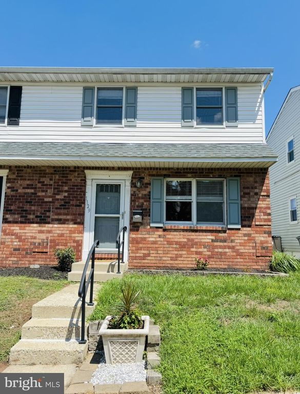 1129 GROVE ST, POTTSTOWN, PA 19464 — exterior