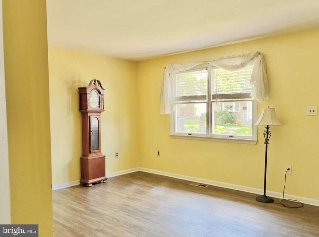 1129 GROVE ST, POTTSTOWN, PA 19464 — photo 5