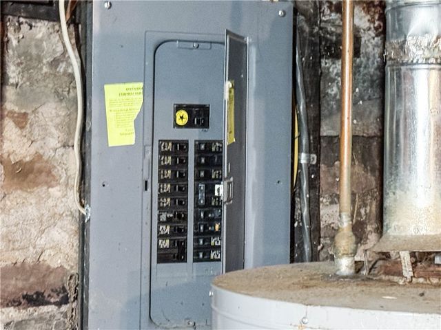 13 Brooklyn Street, Rochester, NY 14613