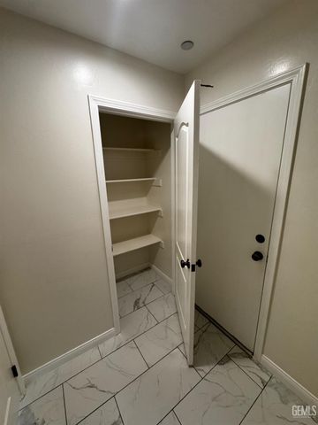 1120 Gargano Road, Bakersfield, CA 93306