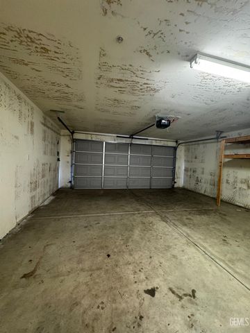 1120 Gargano Road, Bakersfield, CA 93306