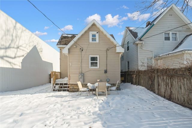 1004 10th Street SW, Cedar Rapids, IA 52404