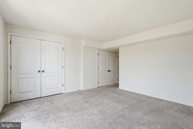 12 ORCHARD GREEN DR, Charles Town, WV 25414