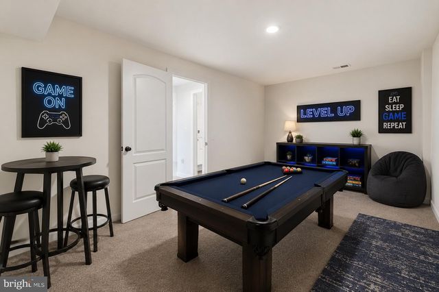 12 ORCHARD GREEN DR, Charles Town, WV 25414