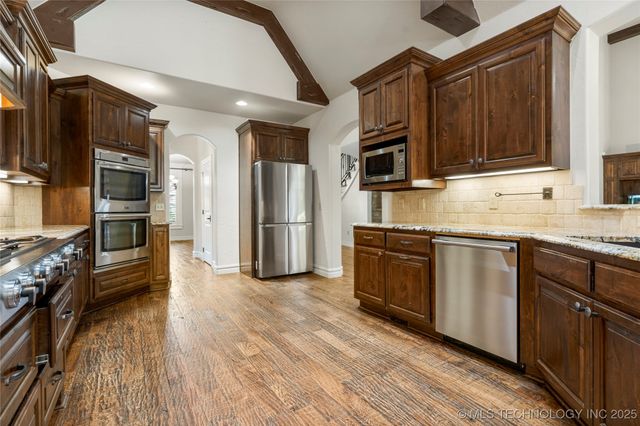 11170 S 72nd East East Avenue, Bixby, OK 74008