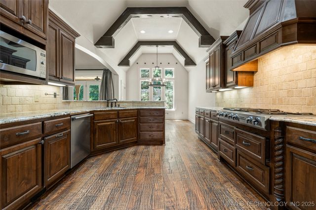 11170 S 72nd East East Avenue, Bixby, OK 74008