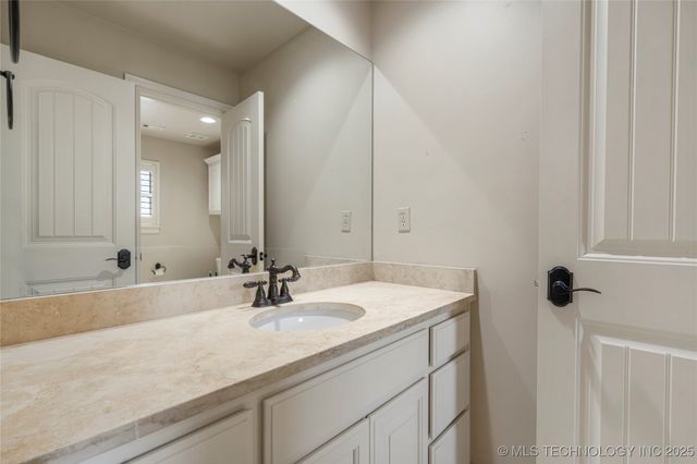 11170 S 72nd East East Avenue, Bixby, OK 74008