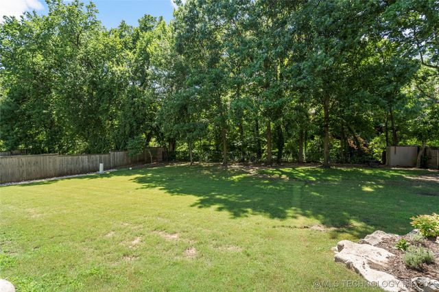 11170 S 72nd East East Avenue, Bixby, OK 74008