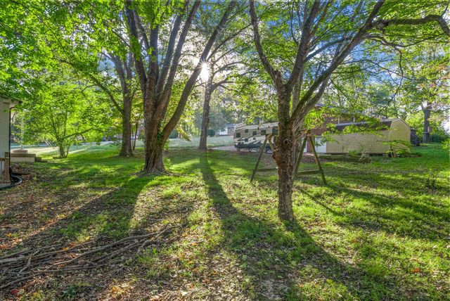 556 Briarwood Ct, Clarksville, TN 37040