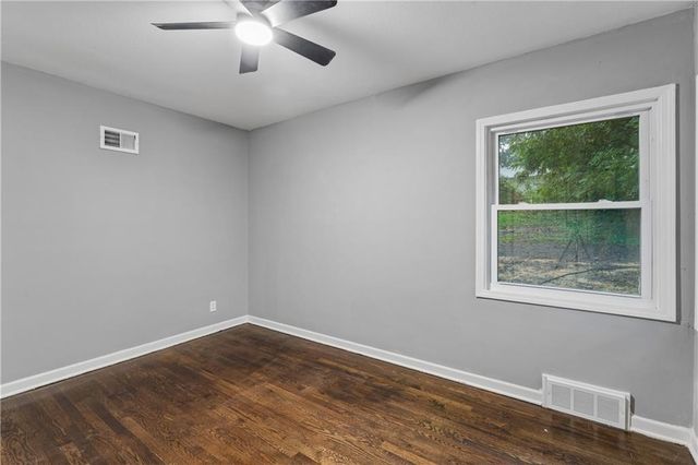 6809 W 72 Terrace, Overland Park, KS 66204