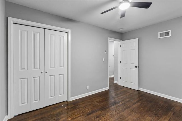 6809 W 72 Terrace, Overland Park, KS 66204