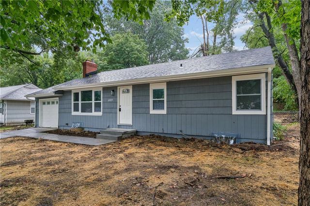 6809 W 72 Terrace, Overland Park, KS 66204