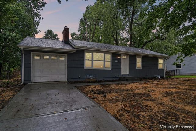 6809 W 72 Terrace, Overland Park, KS 66204