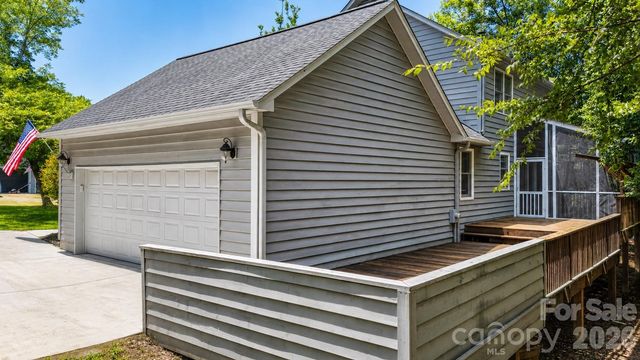 25012 Molokai Drive, Fort Mill, SC 29708