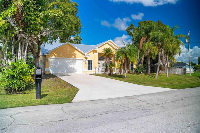 3502 SE Hyde Circle, Port St. Lucie, FL 34984