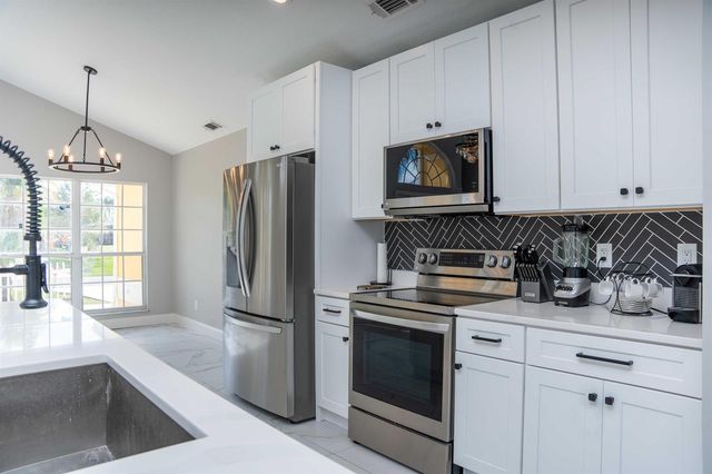 3502 SE Hyde Circle, Port St. Lucie, FL 34984