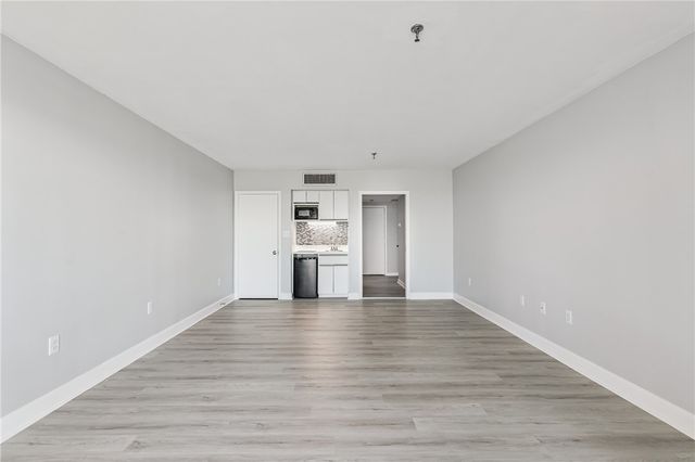 1 Marina Drive 307, St Simons Island, GA 31522