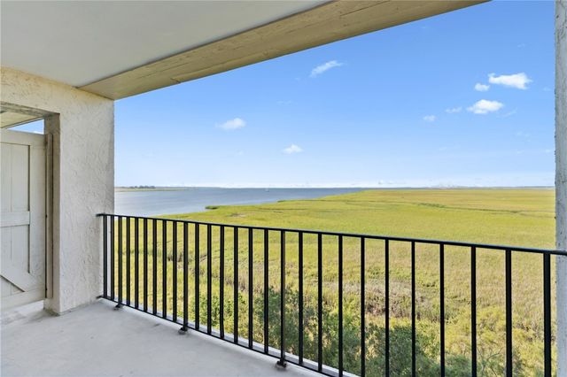 1 Marina Drive 307, St Simons Island, GA 31522